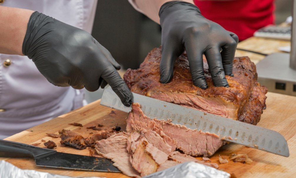 Top Reasons Why Nitrile Gloves Are The Best Choice For Food Handling In 2025