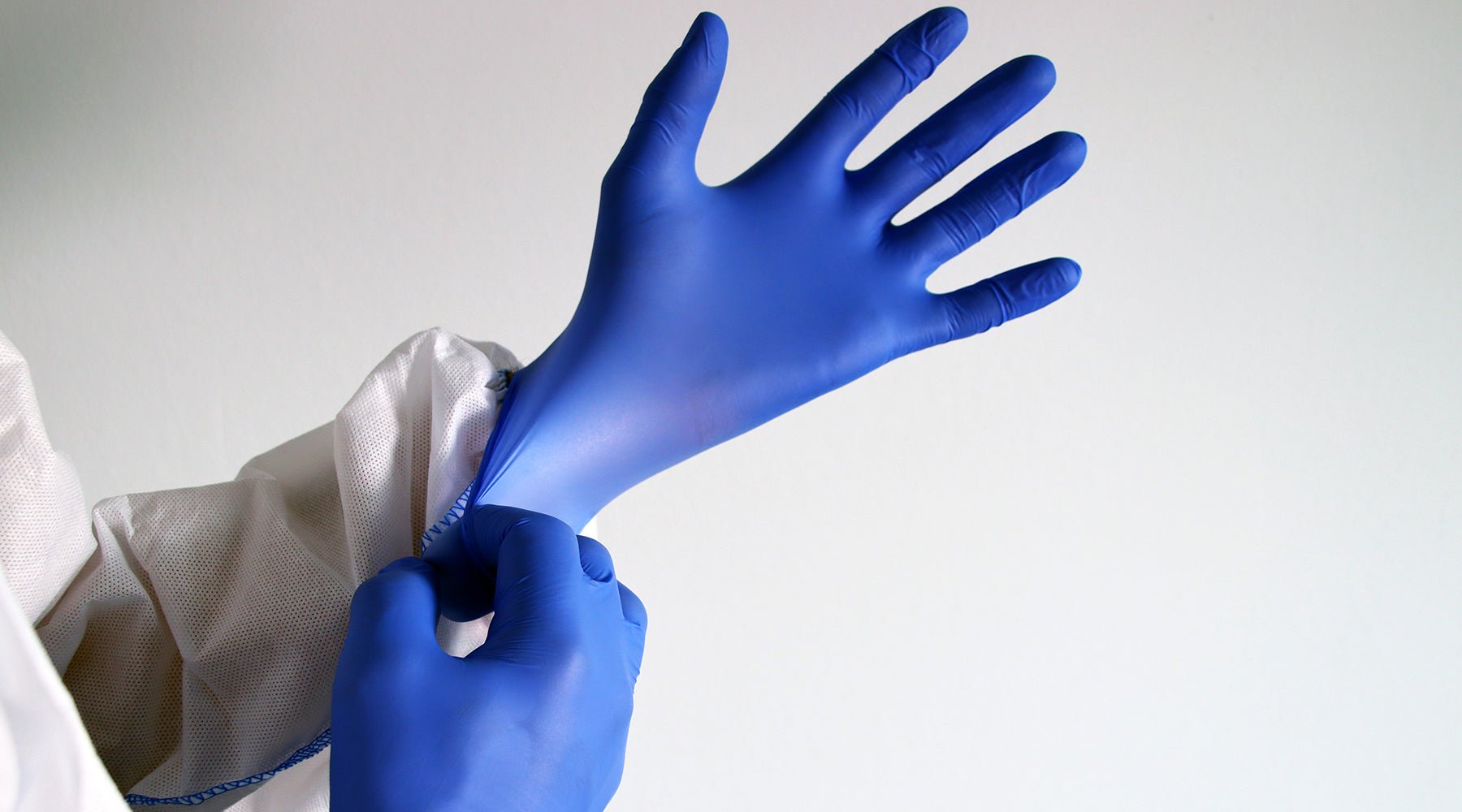 When Should You Wear Nitrile Gloves?